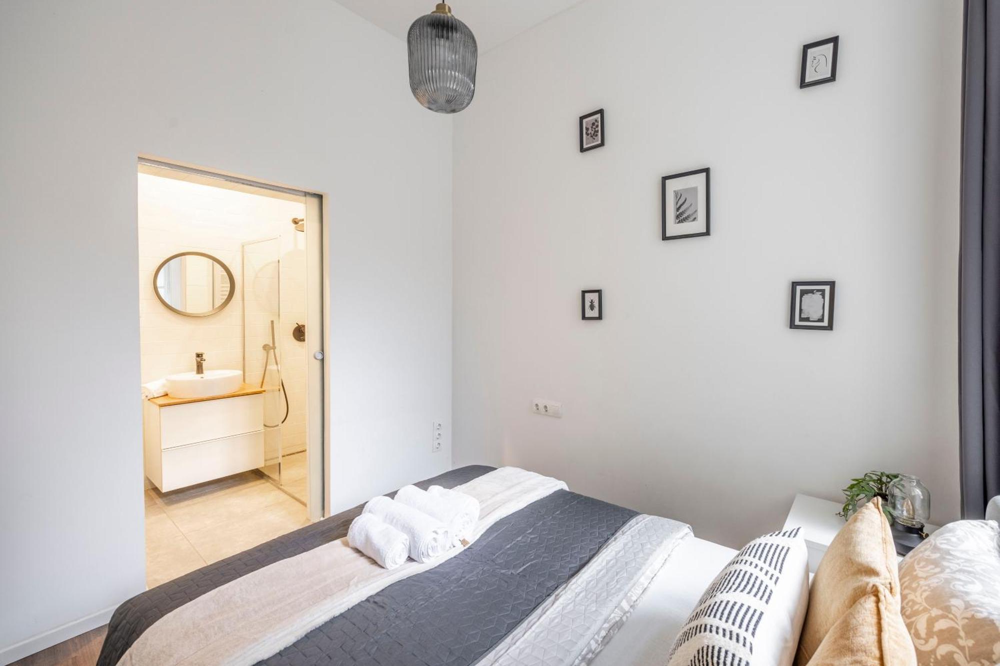 Charming & Cozy Central 1Bedrm Suites Budapest Exterior photo